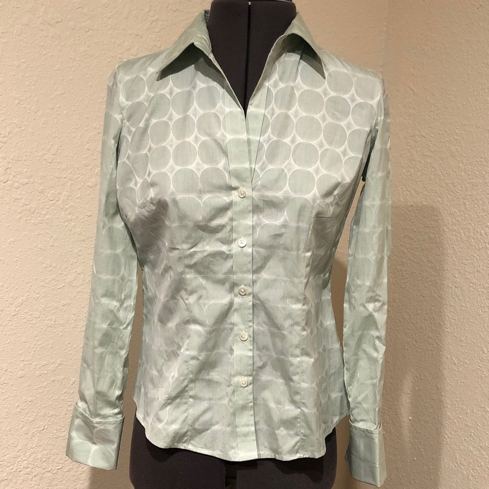Banana Republic Women's Mint Green Button-Up Shirt